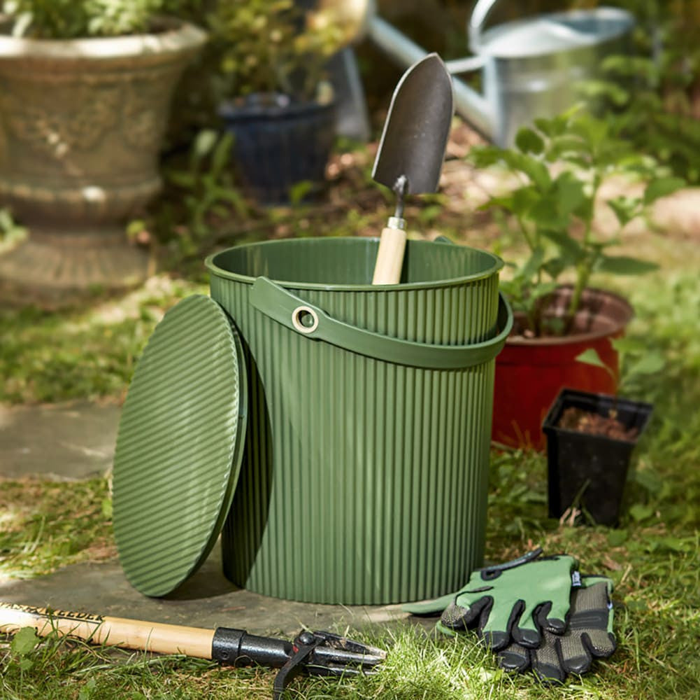 Cubo de Jardín con Tapa Asiento Resistente Verde 20L